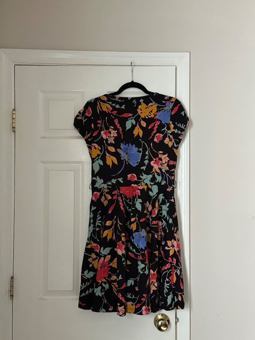Pact Fit and Flare Dress Black Floral Nightfall Blossoms Size Large Cap Sleeve - Picture 5 of 7